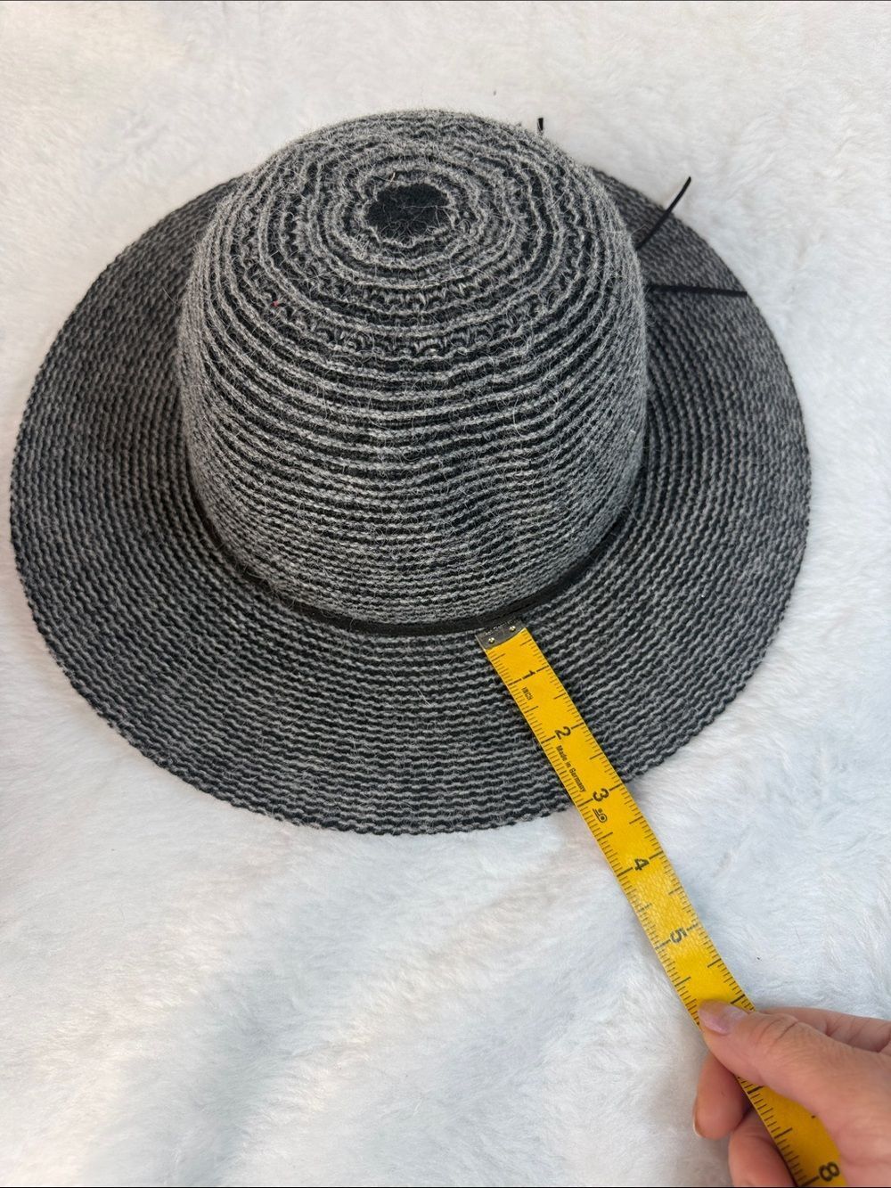 Gray hat  - Picture 11 of 12